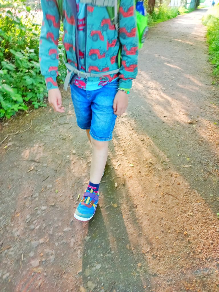Bunte Kinderschuhe von Sfoli