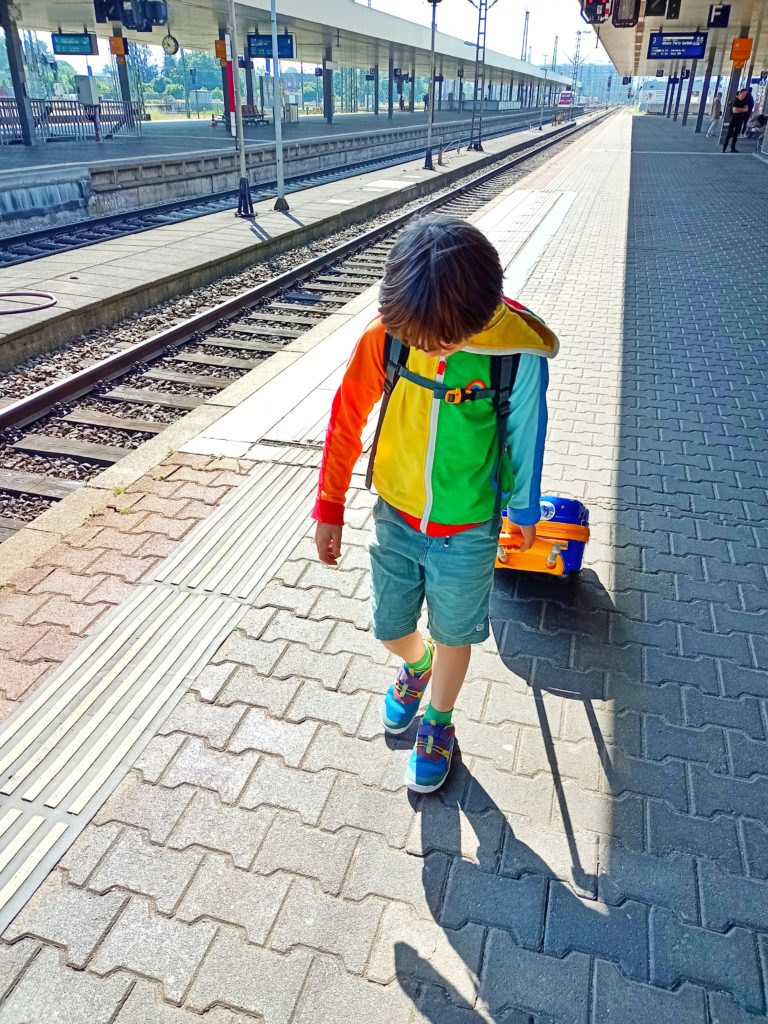 Bunte Kinderschuhe von Sfoli